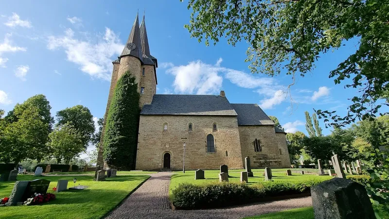 Husaby kyrka