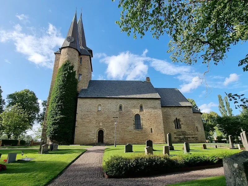 Husaby kyrka