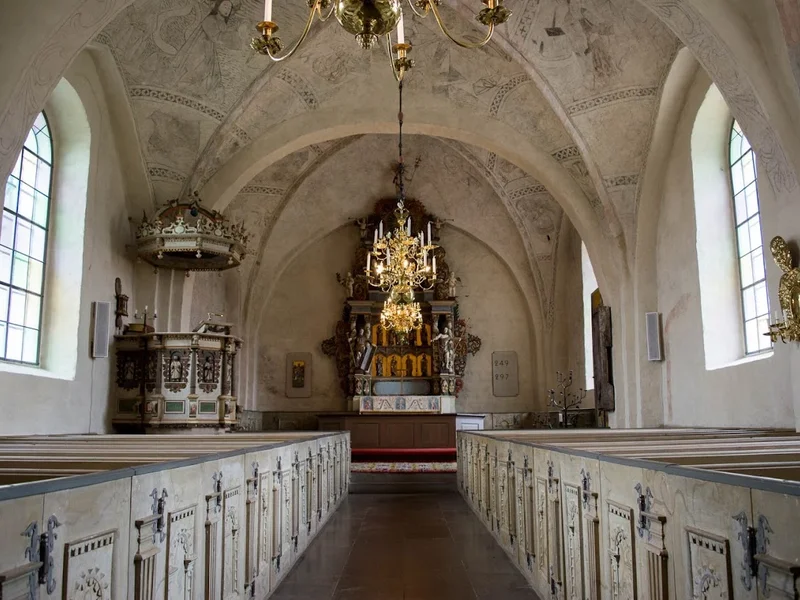 Hovs kyrka, Östergötland
