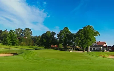 Lista 28 golfbanor i Stockholm