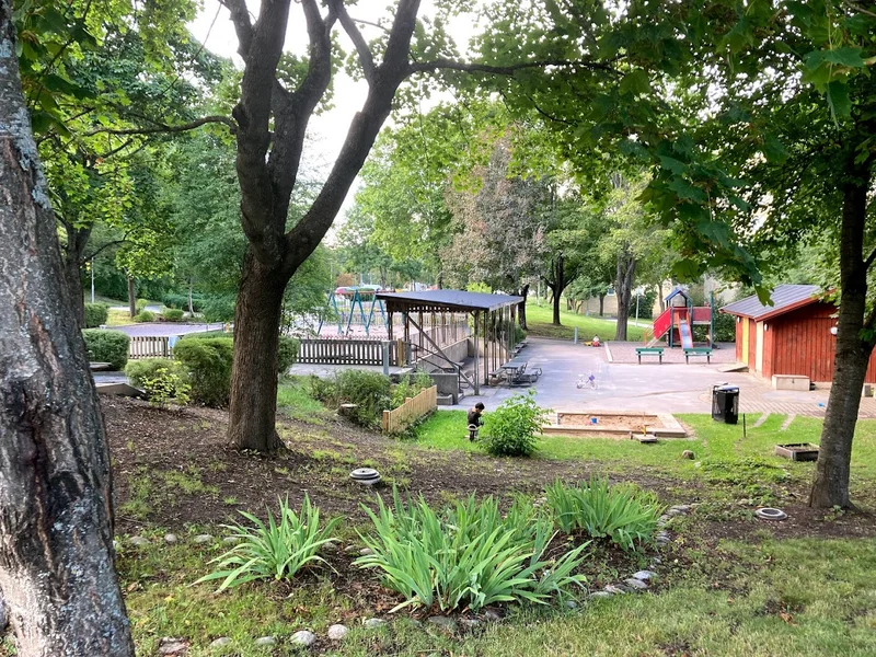 Malins park