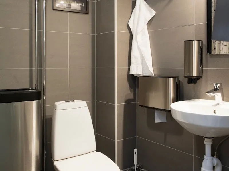 Slottsskogens Hostel