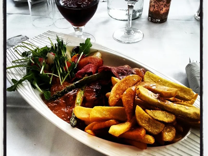 Hensbacka Herrgård AB