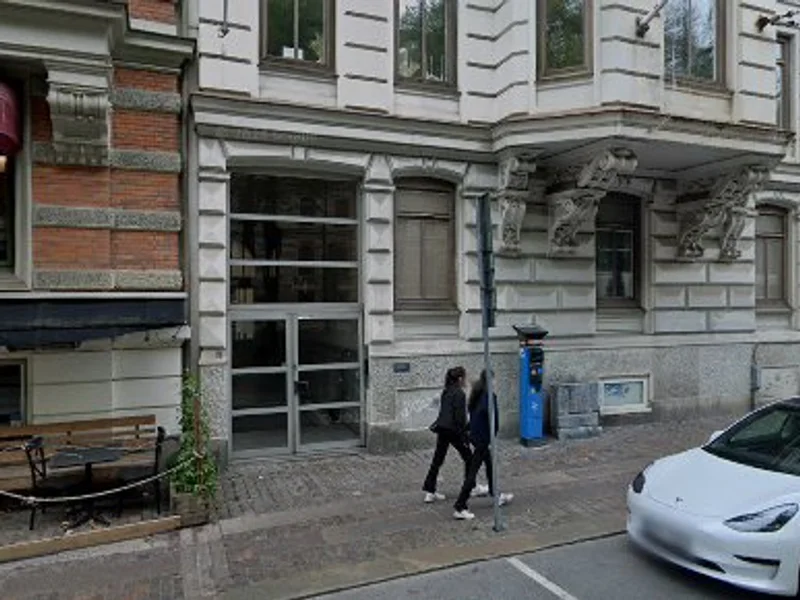 Yoga Guru-Studio & Fascia Care treatment