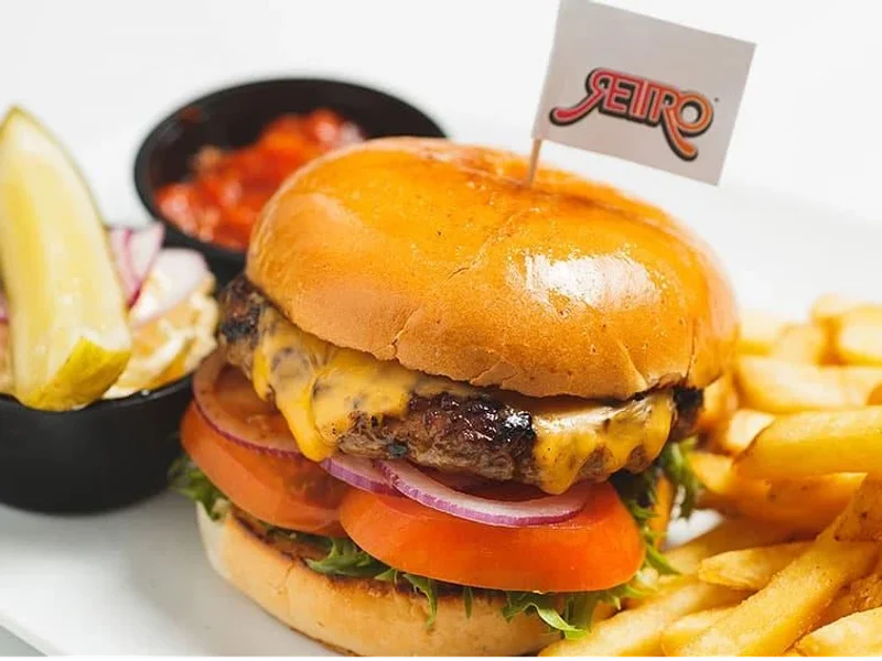 Retro Bar & Restaurant Södermalm/Hornstull