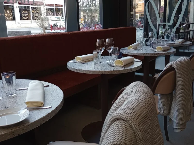 Frans Bistro & Bar