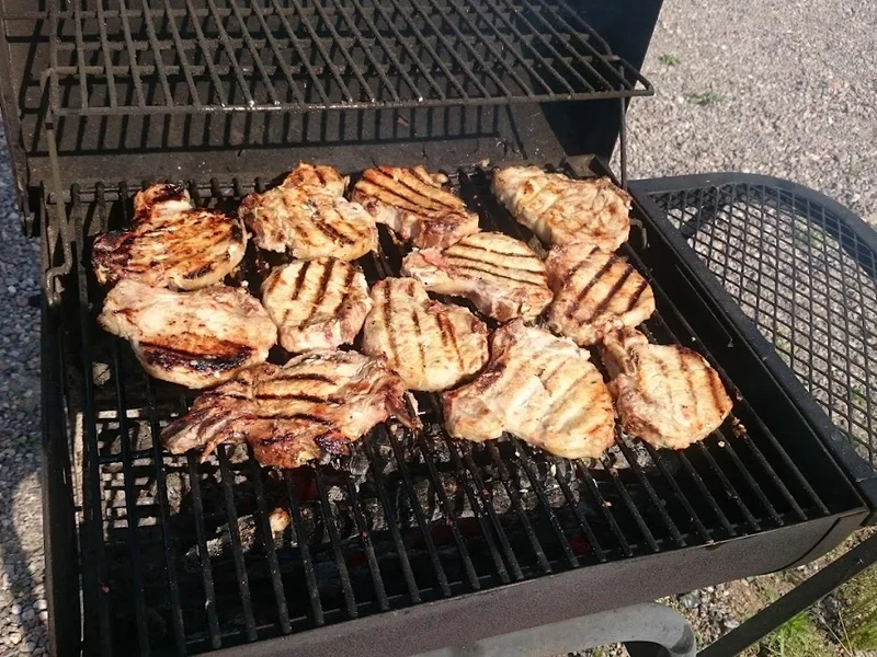 Tallbackens Gård & Vandrarhem