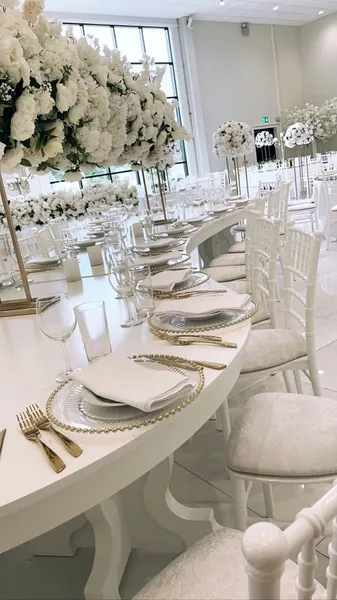 White lunch & event