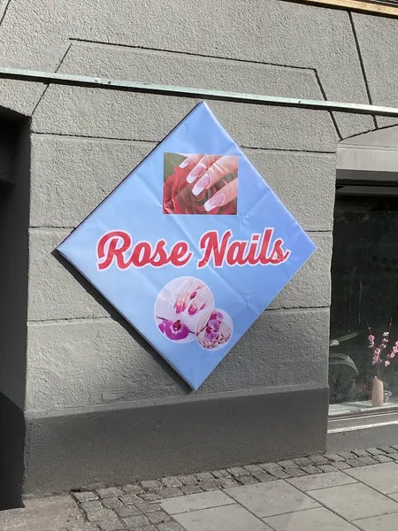 Rose Nails