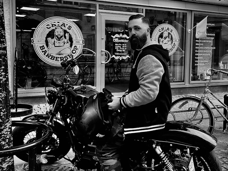 Chia's Barbershop storgatan11