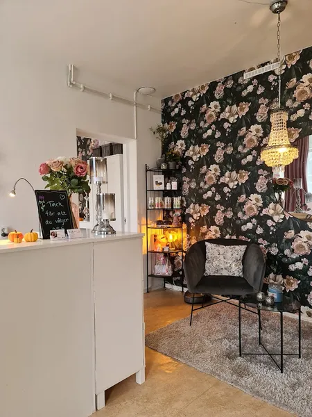 Sisters Beauty Studio