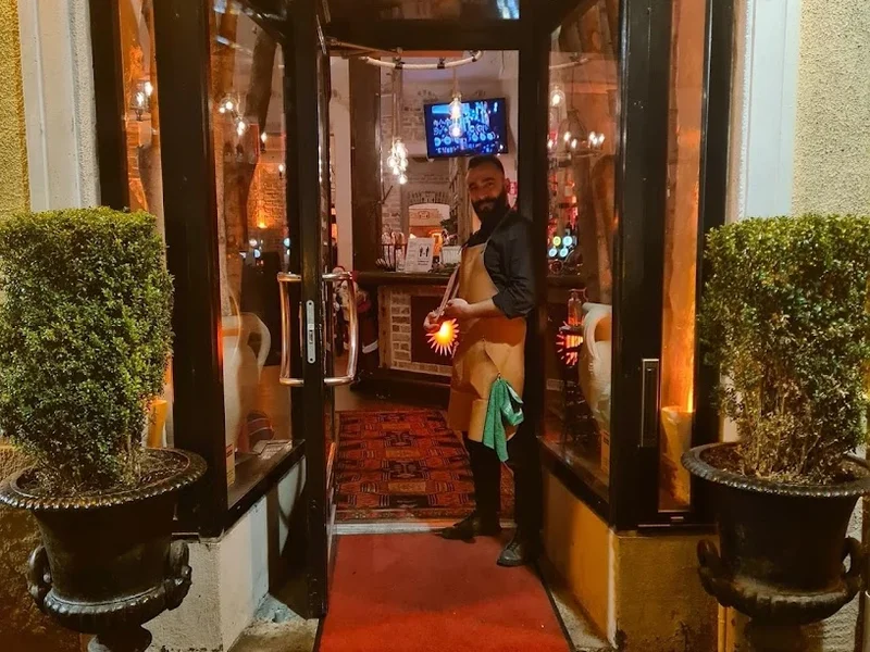 Firavin Kök & Cocktail Bar