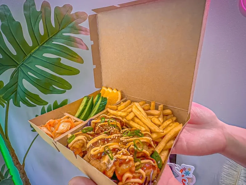 Paula Milk Tea & Ramen