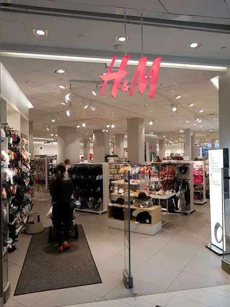 H&M