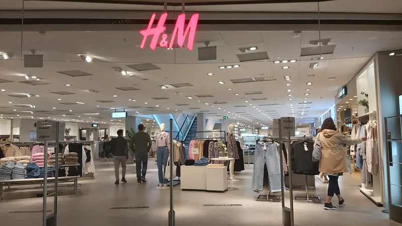 H&M