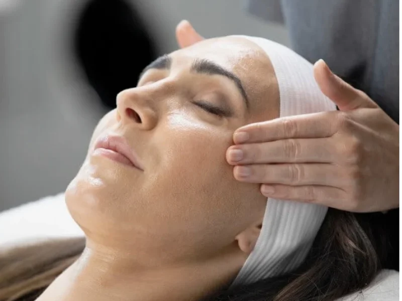 Studiohundra4141 Frisör- Hudvård-Fotvård