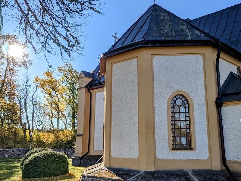 Helgarö kyrka