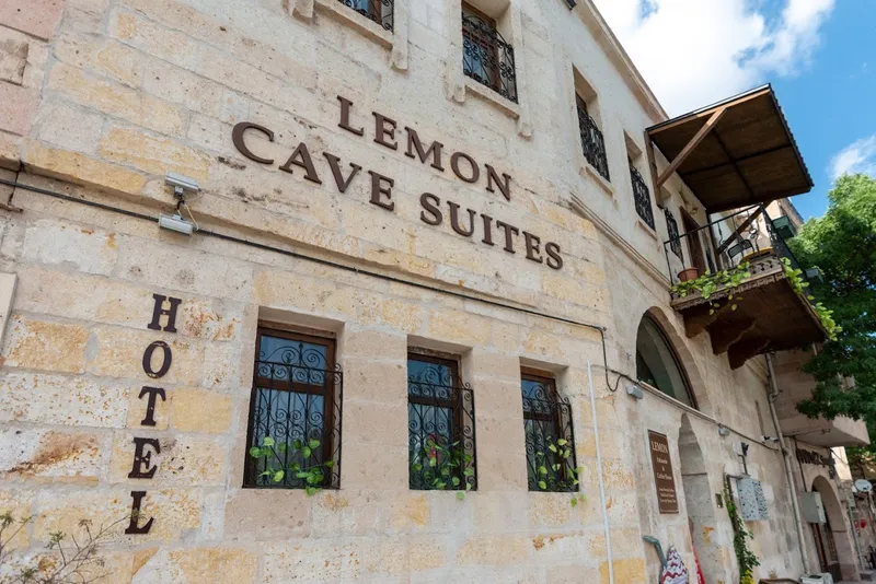 Lemon Cave Suites & Coffee