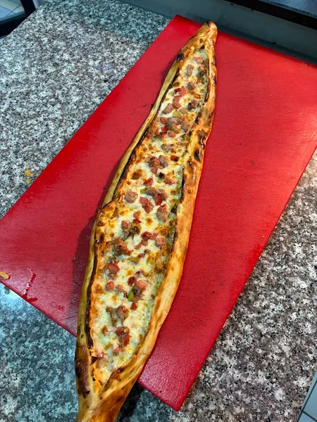 Usta Karadeniz Pide ve Pizza Sefaköy