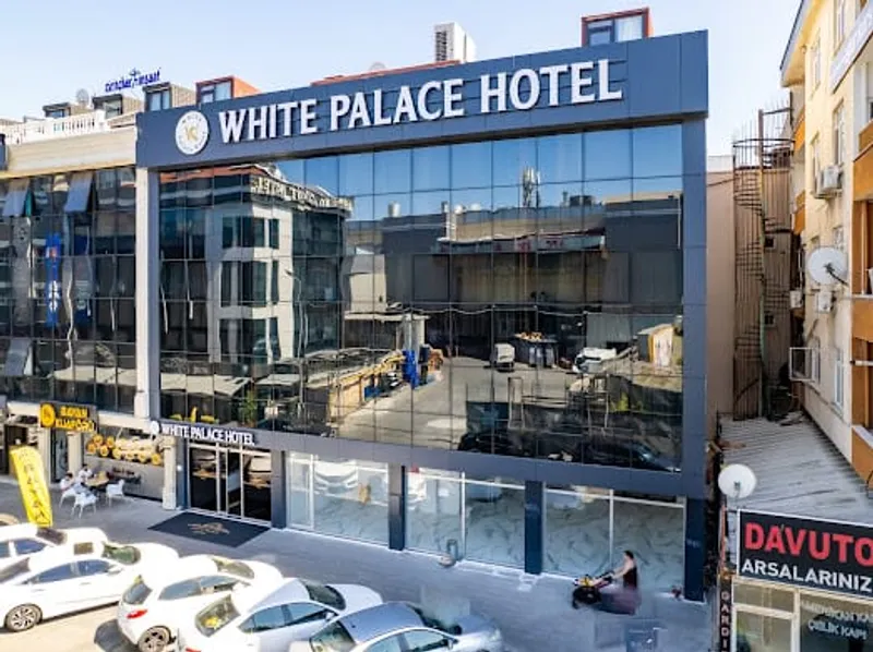 White Life Palace Hotel