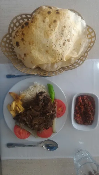 KEBAPİSTAN KEBAP, PİDE VE LAHMACUN SALONU