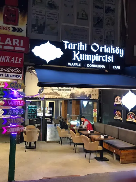 1991 Tarihi Ortaköy Kumpir Waffle TEPEÜSTÜ