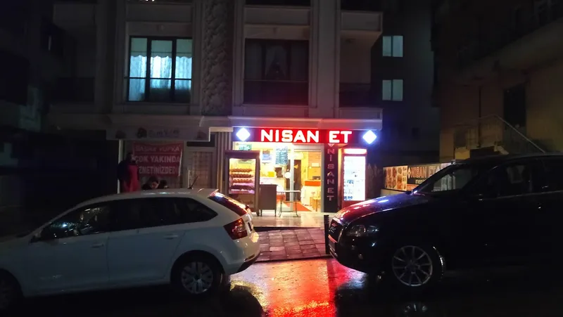 Nisan Et