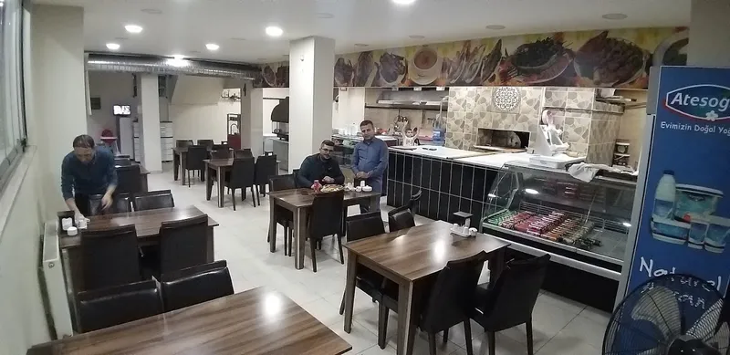 Kaya kardeşler kebab ve kahmacun salonu