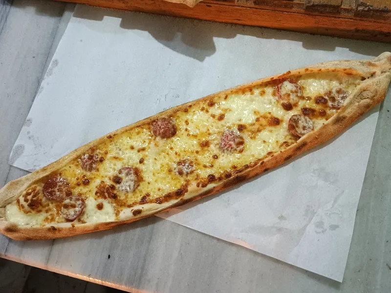 Yenimahalle Pide Lahmacun Salonu Lavaş ve Tirnakli Pide