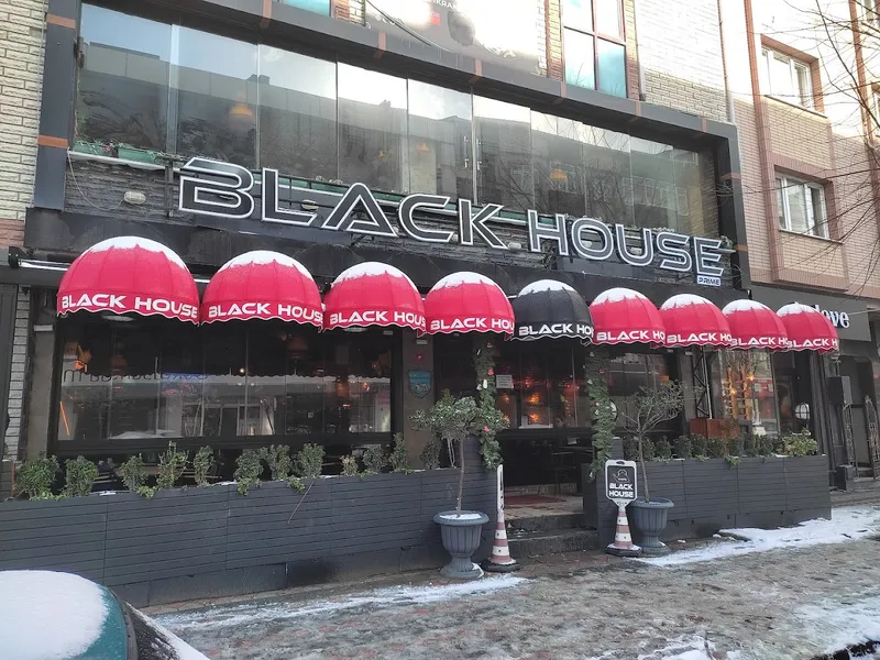 BLACK HOUSE