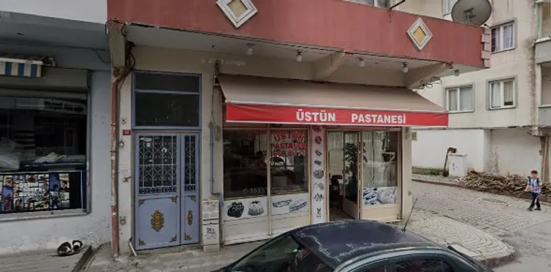 Üstün Pastanesi