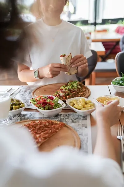 İZOL DÖNER & LAHMACUN