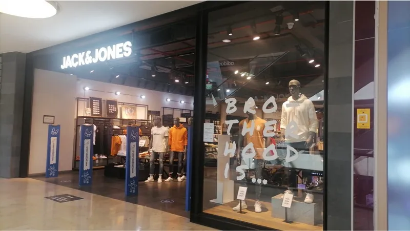 JACK & JONES