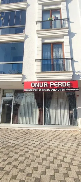 Onur Perde