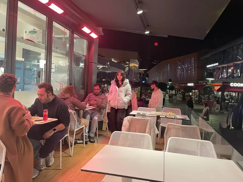 WHITE BURGER by Serhat Doğramacı ÜMRANİYE