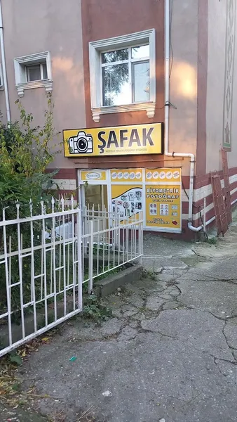 Şafak Hediyelik Eşya ve Fotoğrafçılık