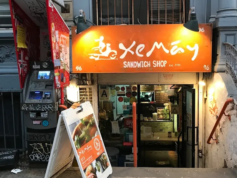 Xe Máy Sandwich Shop