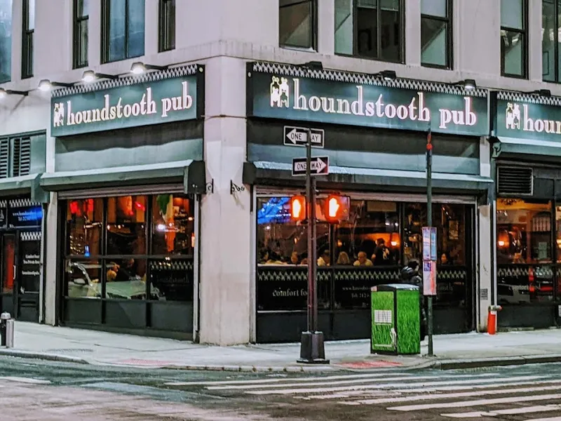 The Houndstooth Pub