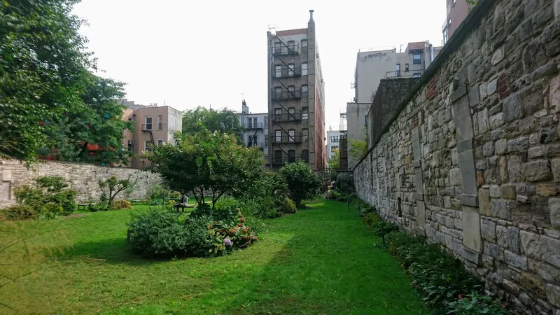 New York Marble Cemetery