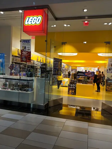 The LEGO® Store Crossgates Mall