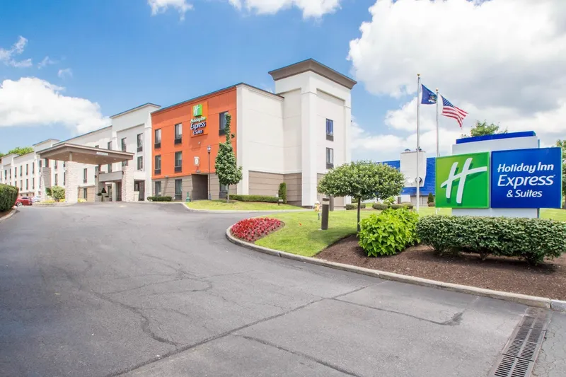 Holiday Inn Express & Suites Albany Airport