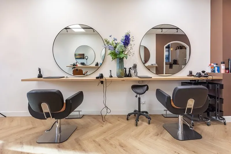 hair salons Di’Nostri Salon