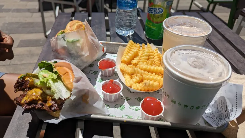 Shake Shack Empire Outlets - Staten Island Ferry