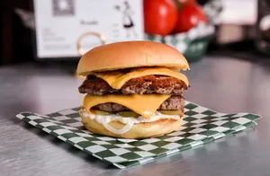 15 Best places for burgers in Hell’s Kitchen New York City