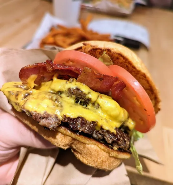 places for burgers Smashburger