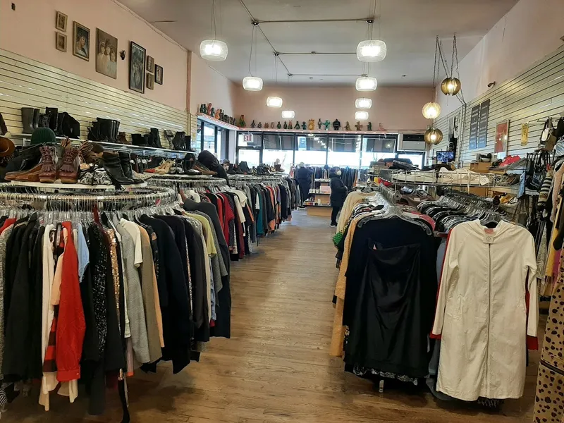 thrift stores Beacon's Closet Park Slope