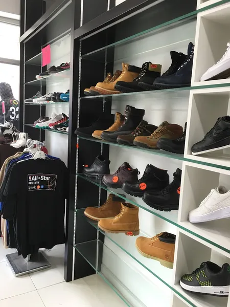 shoe stores Sneaker Spot Inc