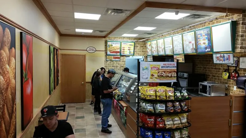 Sandwiches restaurants Subway