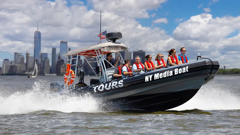 New York Media Boat | Adventure Sightseeing Tours
