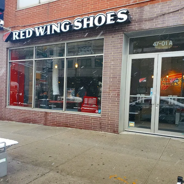 shoe stores Red Wing - Sunnyside, NY